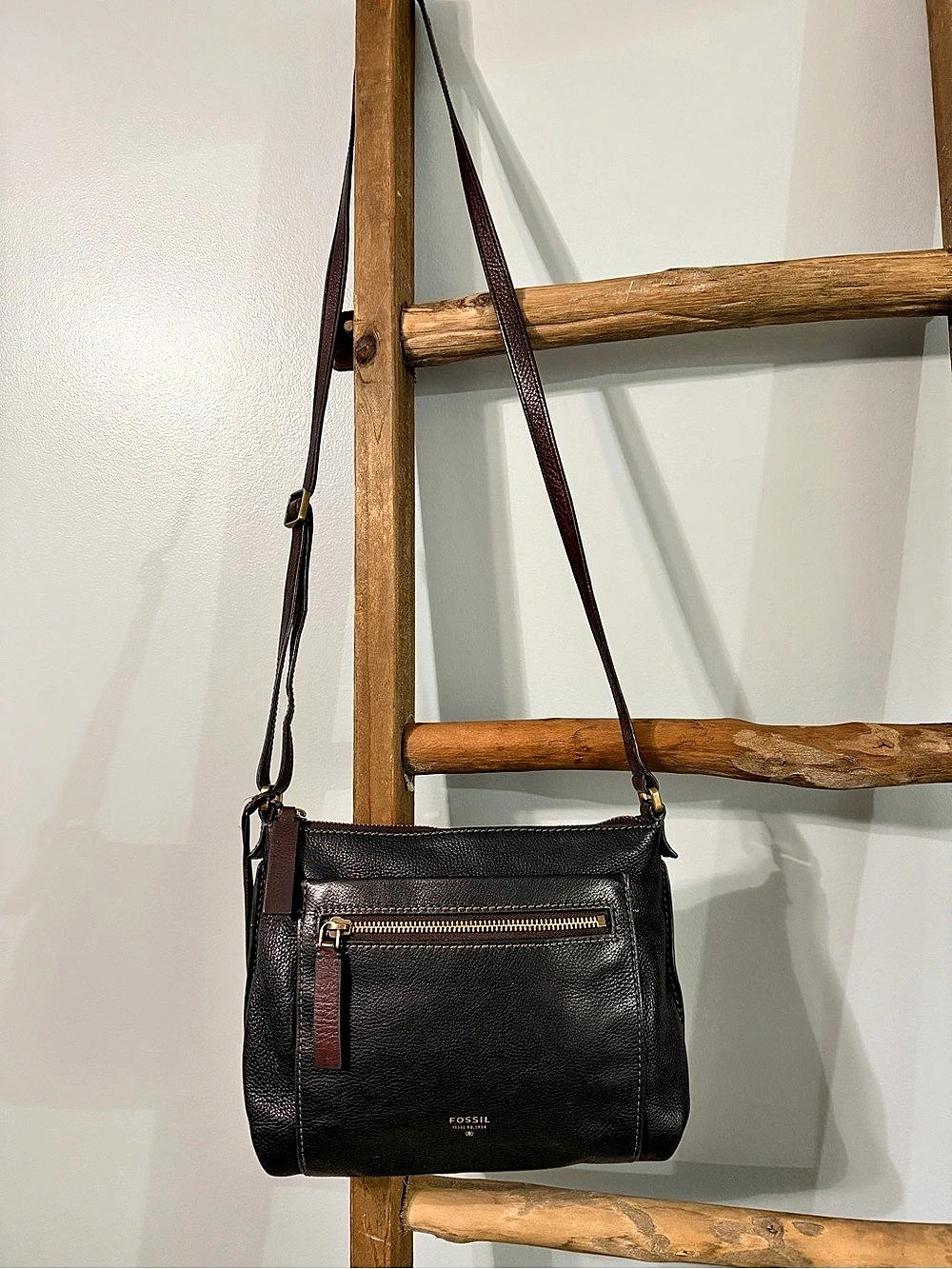 Fossil Vickery Leather Crossbody Bag in Black/Brown